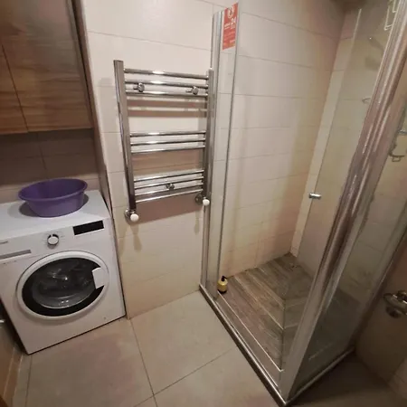 Tow Bed And Living With Pool And Gym *