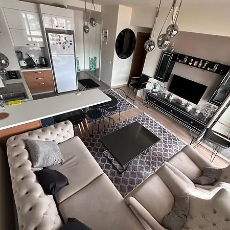 Tow Bed And Living With Pool And Gym Eskiomerler